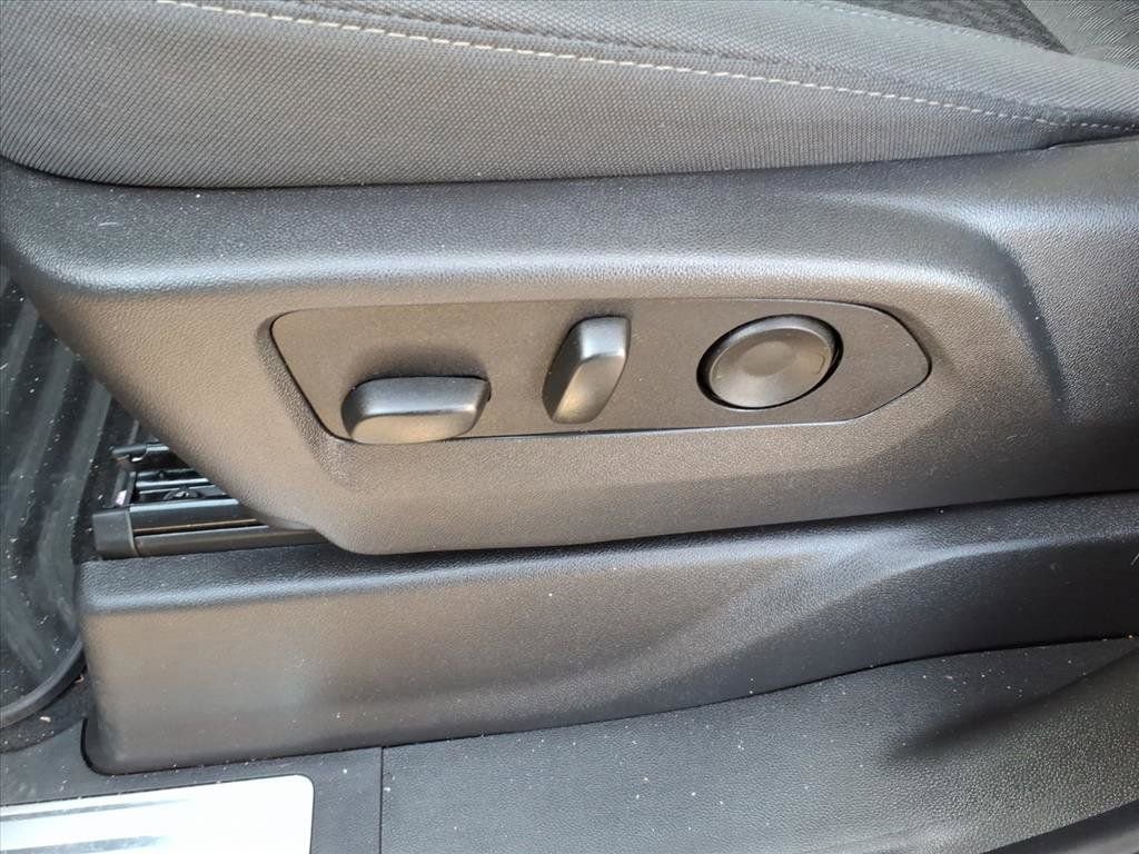 Used 2026 Chevrolet Silverado 1500 LT image 24