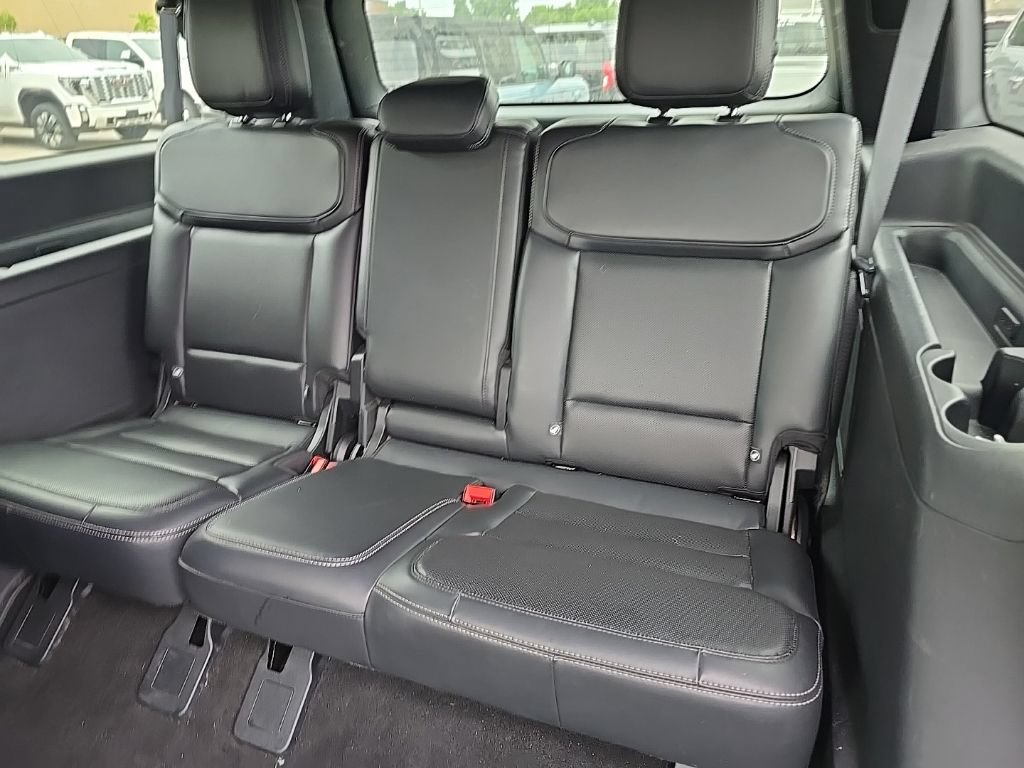 Used 2025 Ford Expedition Max Platinum w/ Stealth Appearance Package AWD/4WD image 19