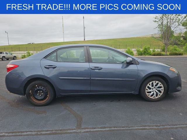Used 2017 Toyota Corolla LE image 6