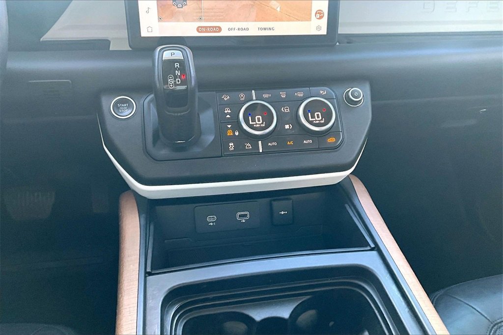 Used 2020 Land Rover Defender 110 HSE image 24