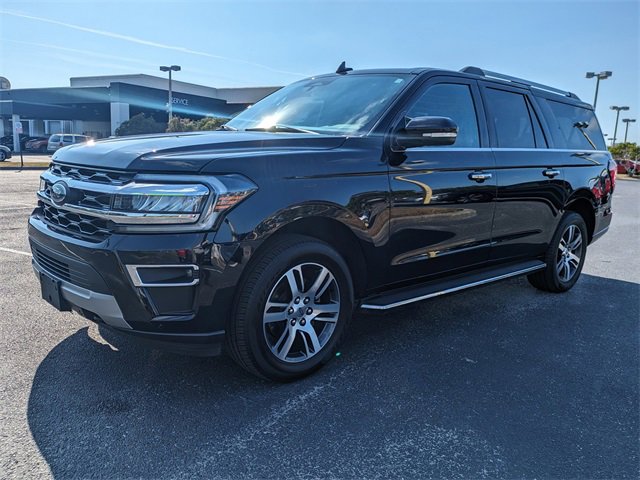 Used 2023 Ford Expedition Max Limited image 2