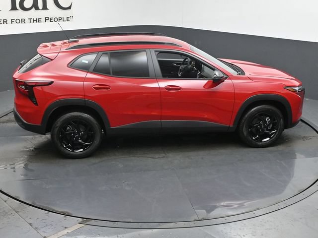 New 2026 Chevrolet Trax LT w/ Midnight Edition FWD image 17