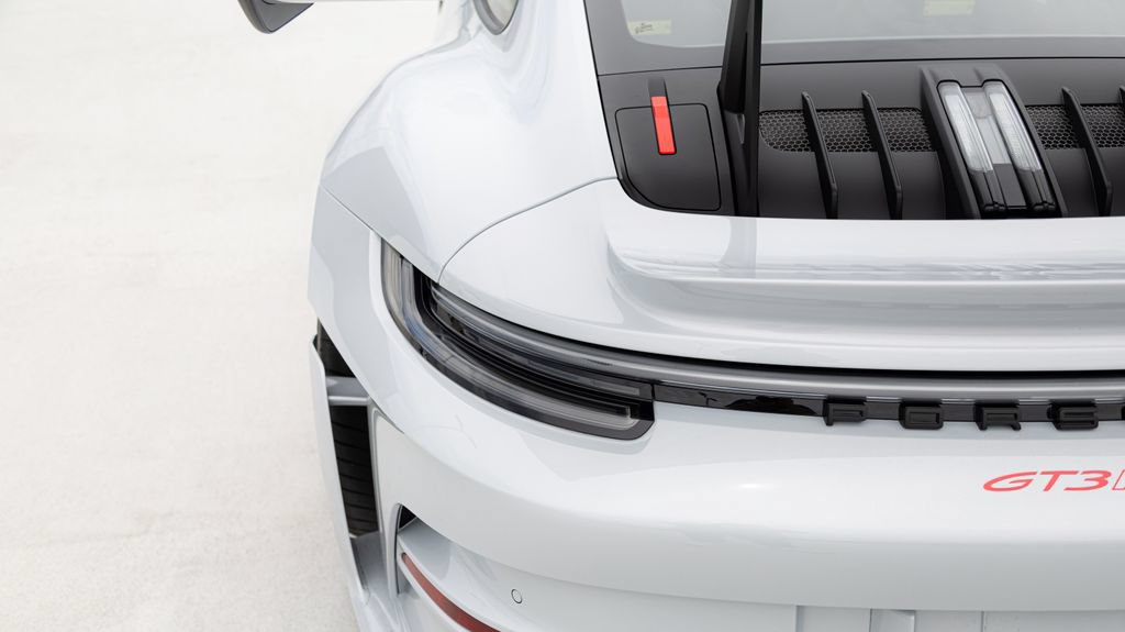 Certified 2025 Porsche 911 GT3 RS RWD image 27