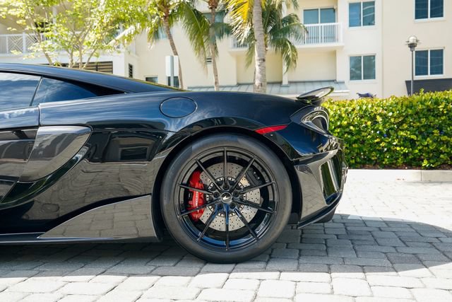 Used 2019 McLaren 600LT RWD image 16