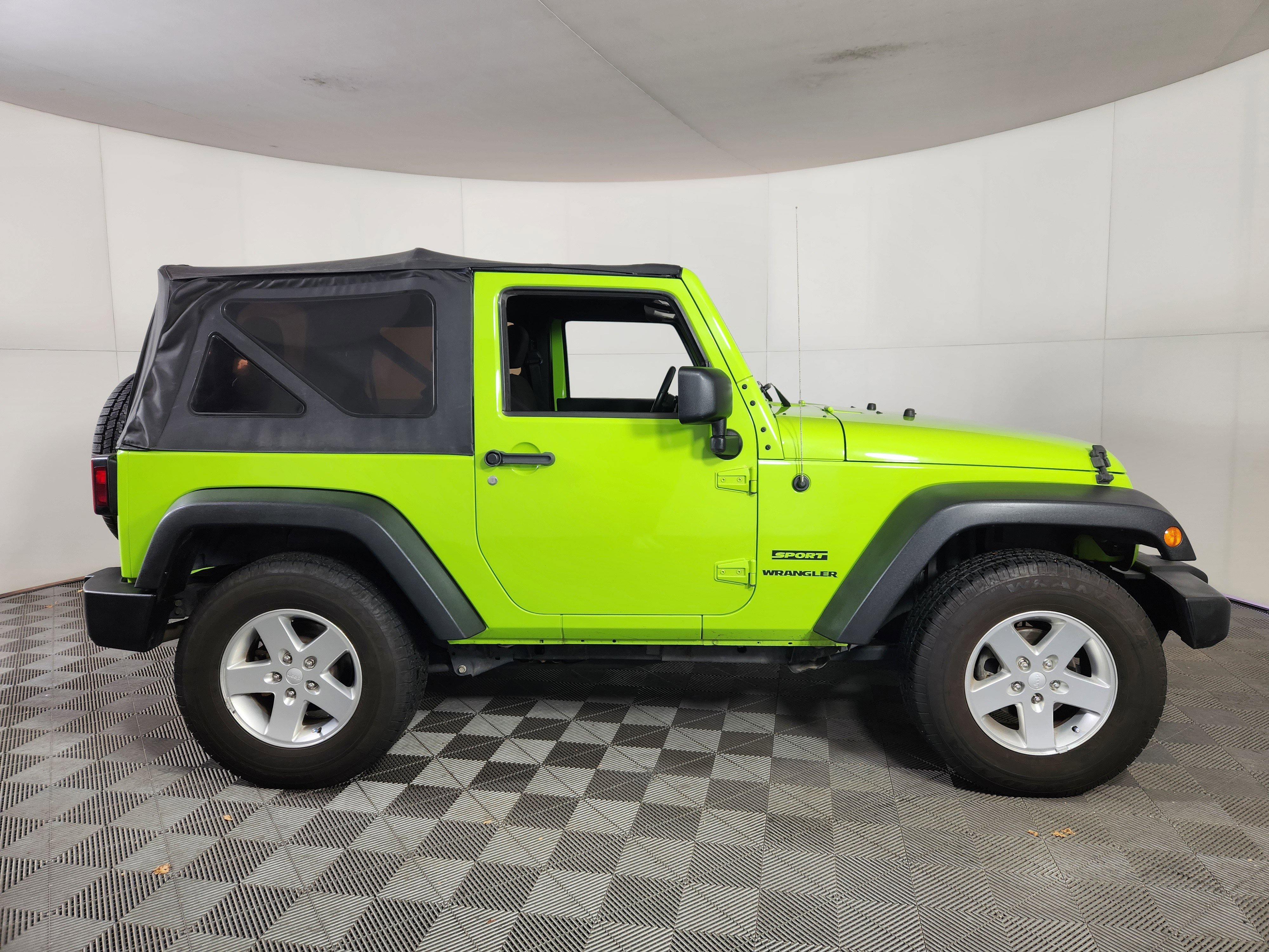 Used 2013 Jeep Wrangler Sport image 8