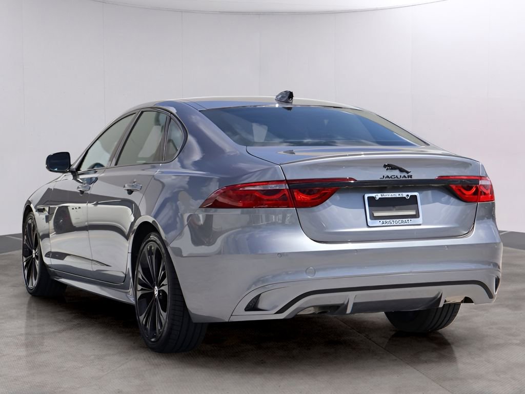Used 2024 Jaguar XF R-Dynamic SE AWD/4WD image 5