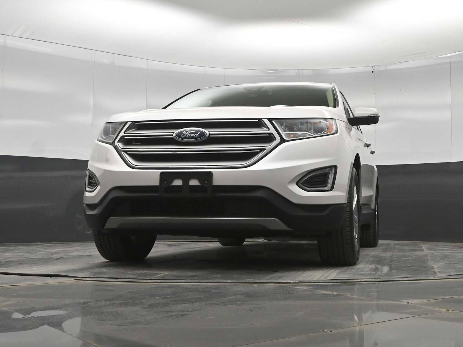 Used 2018 Ford Edge SEL w/ Equipment Group 201A image 32