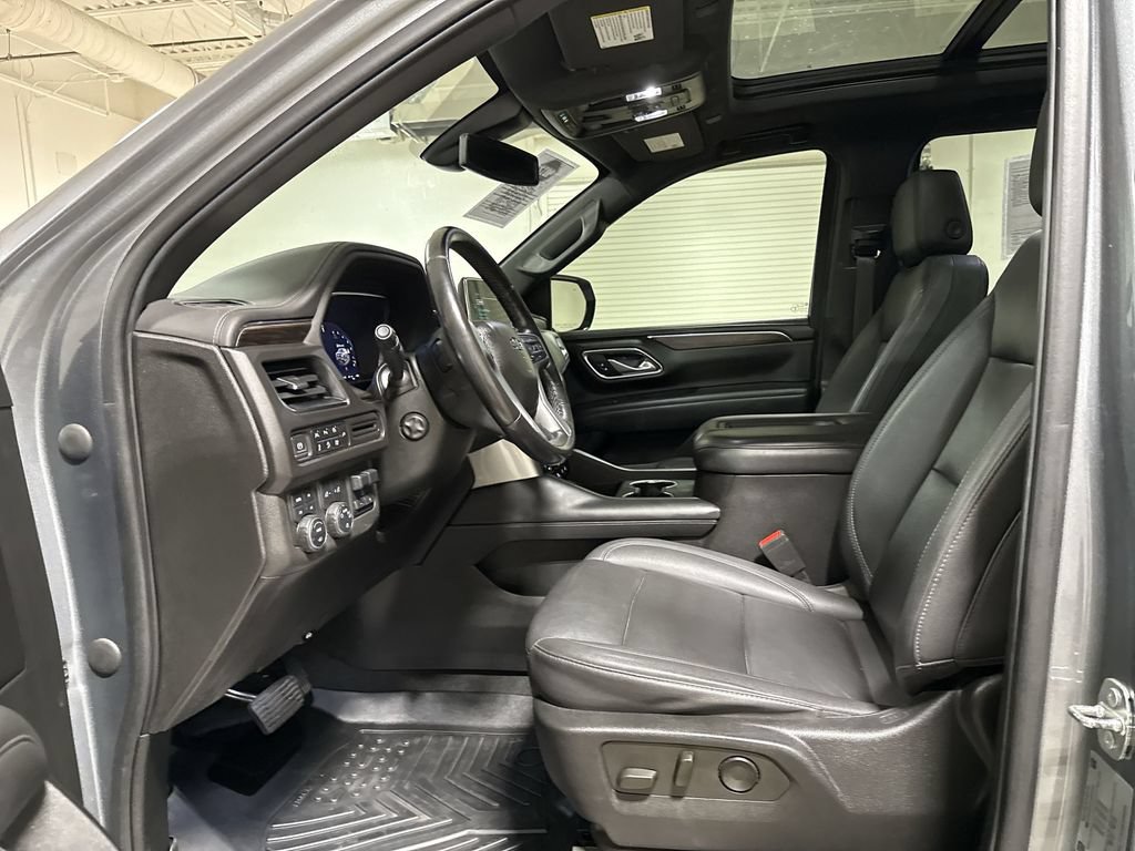 Used 2022 Chevrolet Suburban Z71 w/ Z71 Off-Road Package AWD/4WD image 21