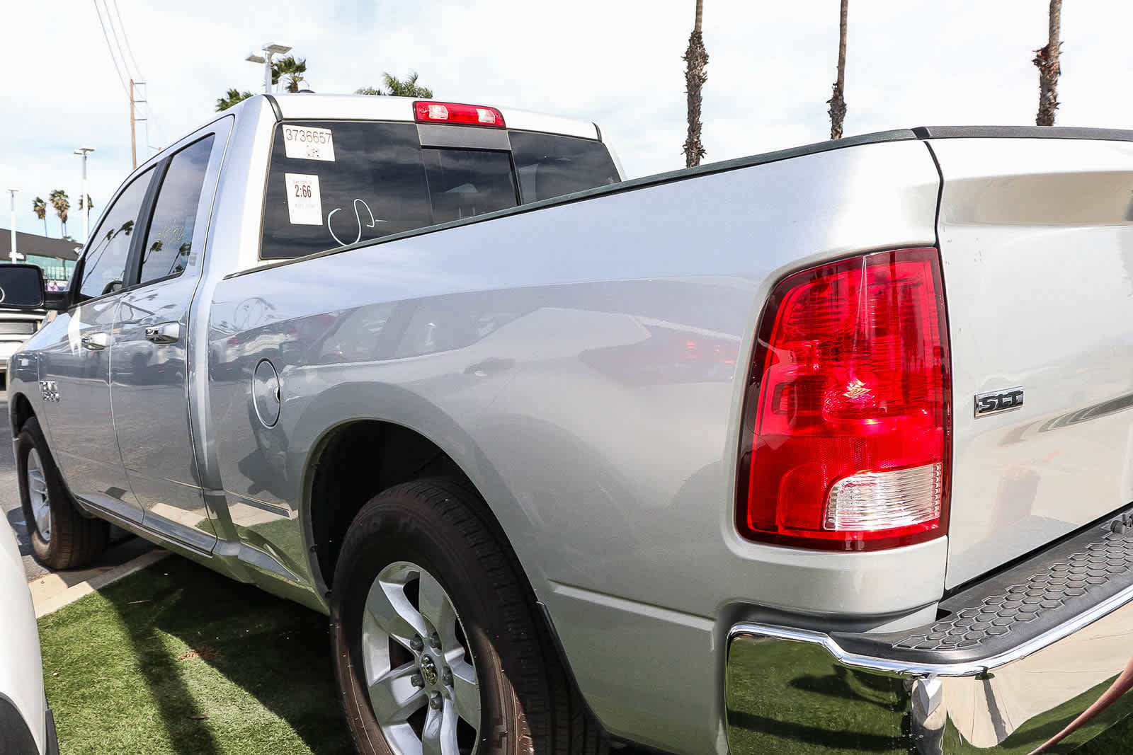 Used 2017 RAM 1500 Classic SLT image 7