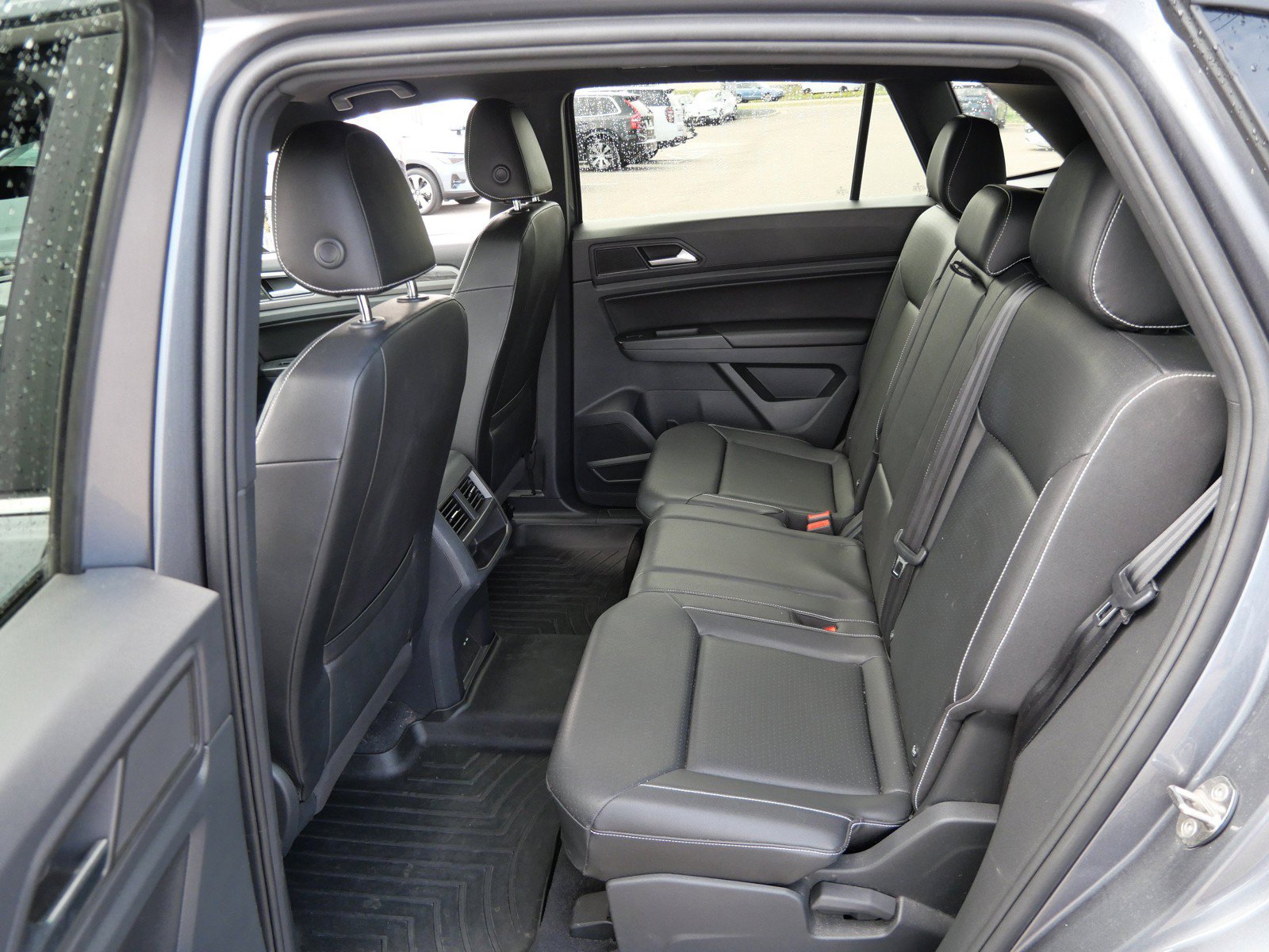 Used 2020 Volkswagen Atlas Cross Sport SE w/ Panoramic Sunroof Package AWD/4WD image 11