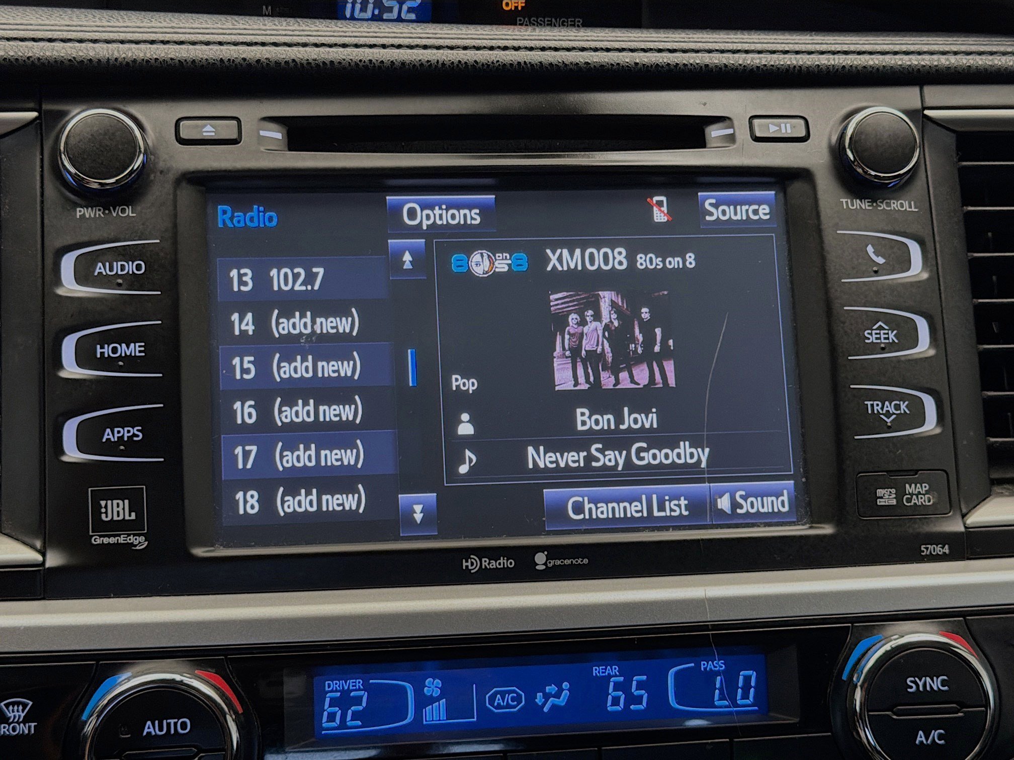 Used 2014 Toyota Highlander Limited w/ Driver Technology Package image 9