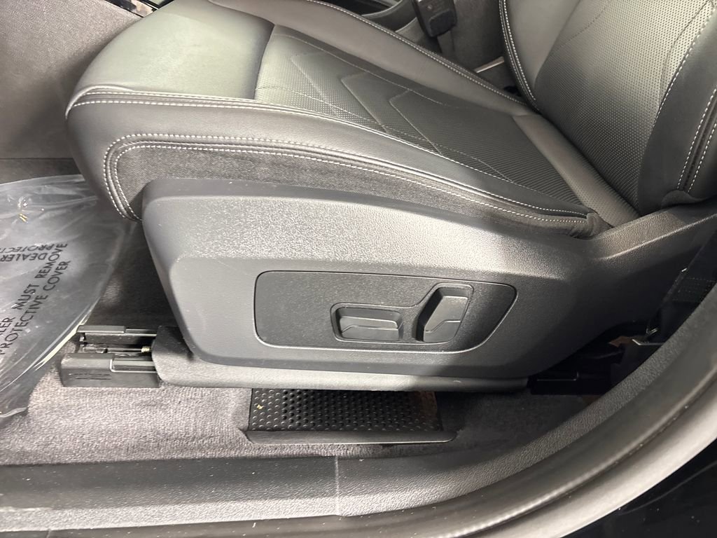 Used 2025 BMW X1 xDrive28i w/ Convenience Package AWD/4WD image 10