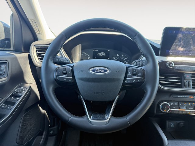Used 2022 Ford Escape SE w/ SE Sport Appearance Package AWD/4WD image 16