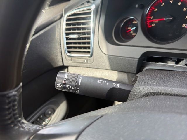 Used 2011 GMC Acadia Denali image 33