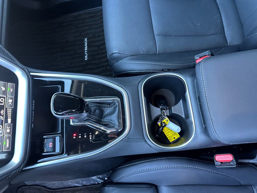 Certified 2025 Subaru Outback Limited image 29