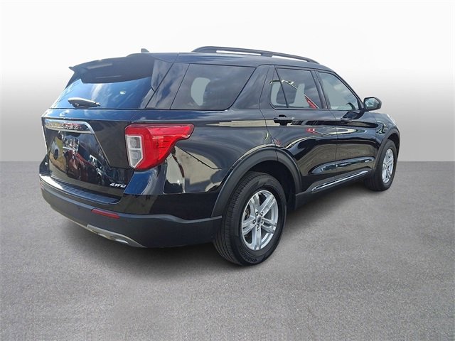 Used 2022 Ford Explorer XLT w/ Equipment Group 202A image 4