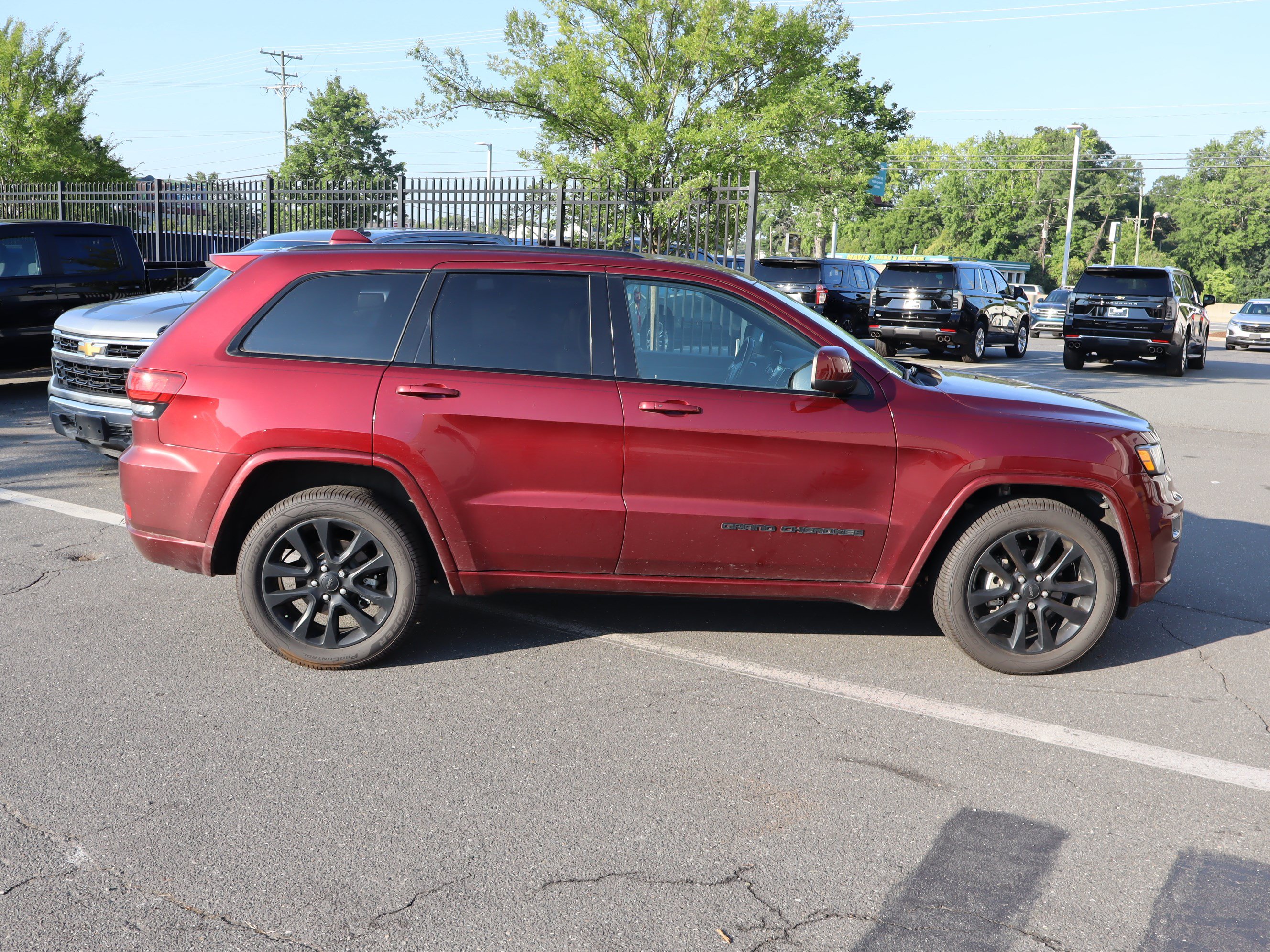 Used 2019 Jeep Grand Cherokee Altitude RWD image 22
