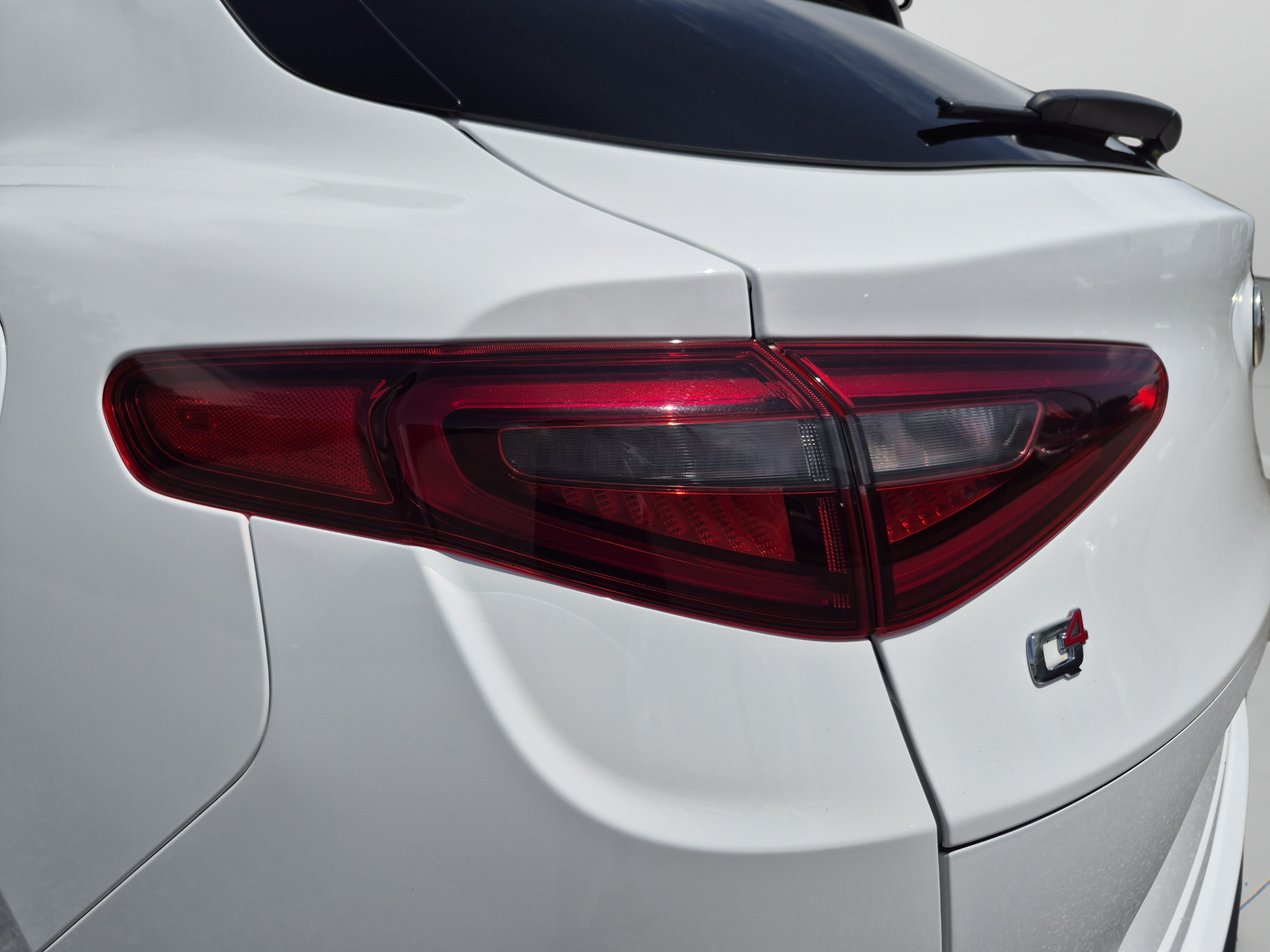 Used 2023 Alfa Romeo Stelvio Veloce AWD/4WD image 65
