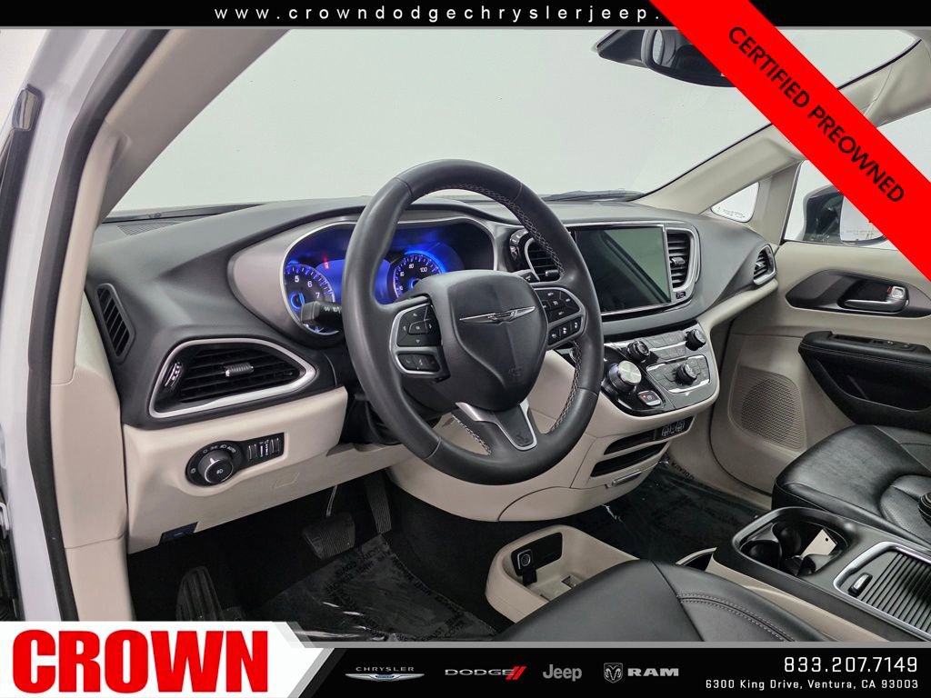 Certified 2024 Chrysler Pacifica Touring-L image 20