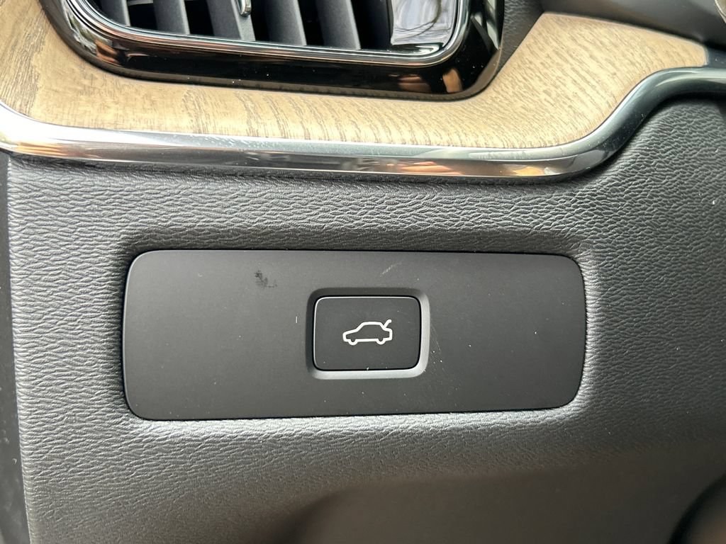 New 2026 Volvo XC60 B5 Plus w/ Climate Package AWD/4WD image 20