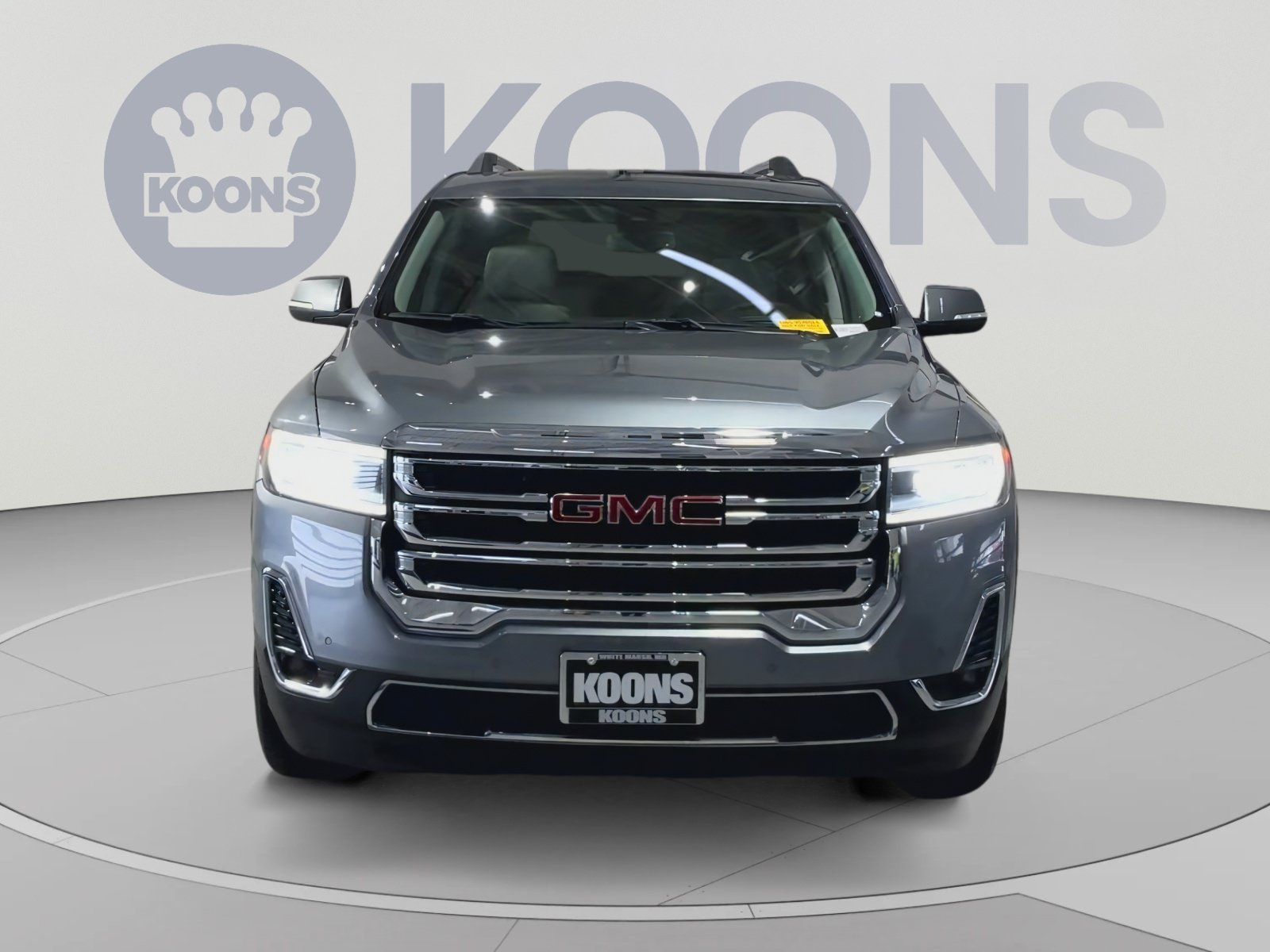Used 2020 GMC Acadia SLT w/ Driver Alert Package II FWD image 4