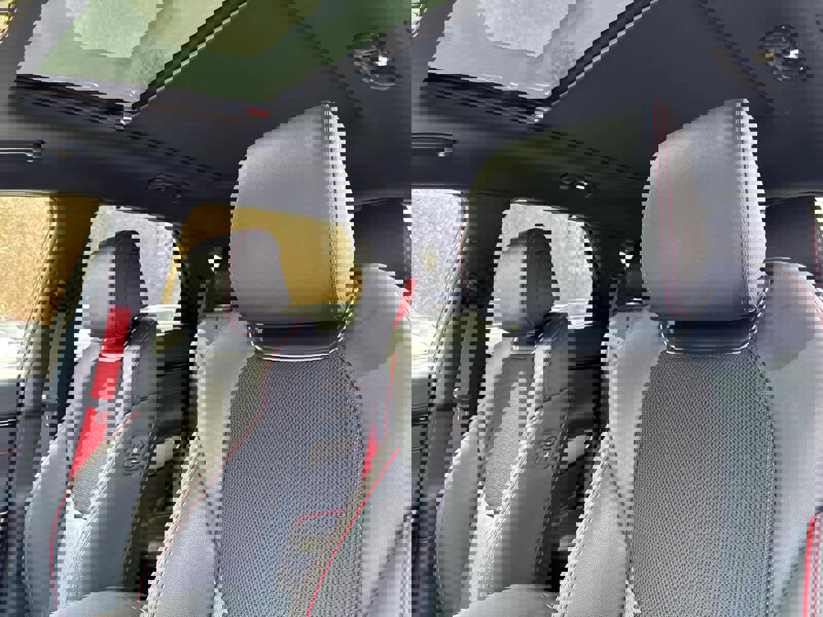 Used 2023 Genesis GV70 2.5T w/ Sport Prestige Package image 16