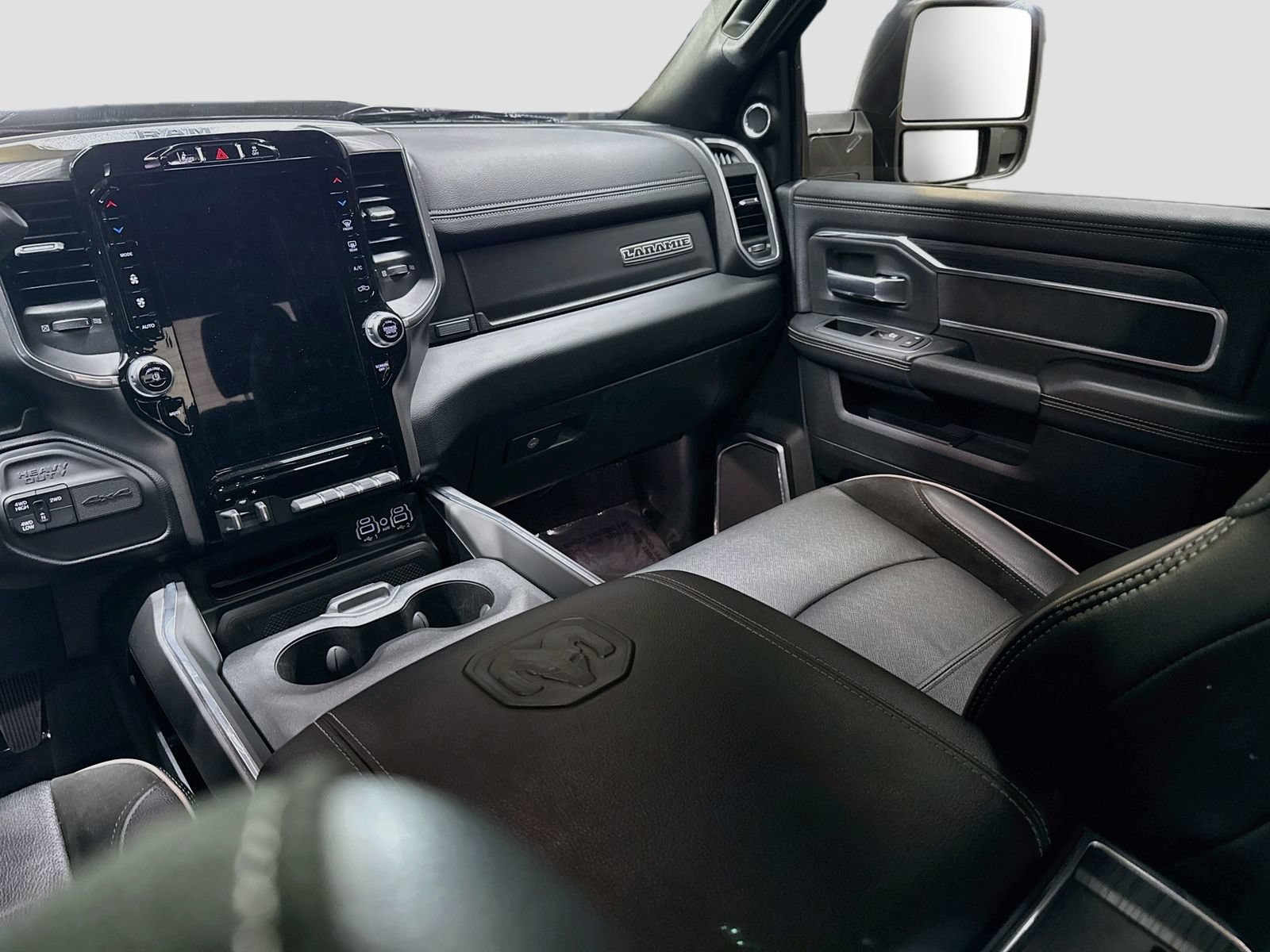 Used 2024 RAM 3500 Laramie w/ Night Edition AWD/4WD image 28