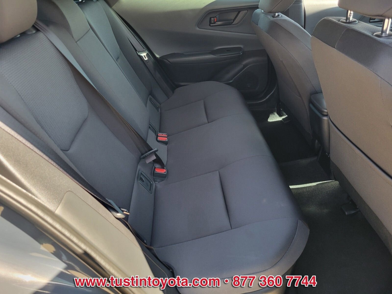 Used 2024 Toyota Prius LE FWD image 14