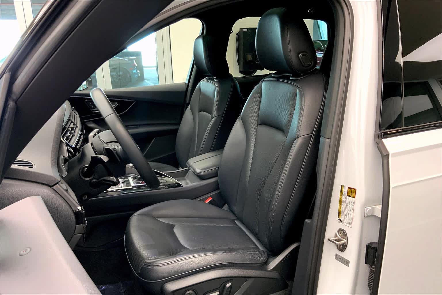 Used 2019 Audi Q7 3.0T Premium Plus w/ Premium Plus Package AWD/4WD image 7