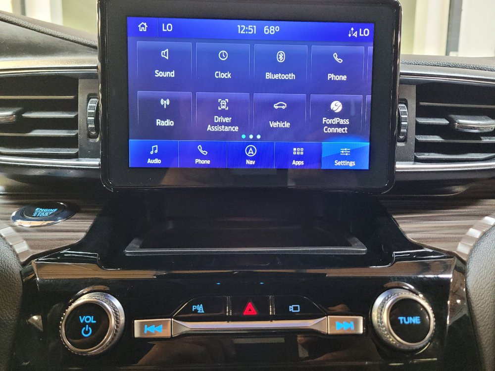 Used 2022 Ford Explorer Limited w/ Equipment Group 301A AWD/4WD image 25