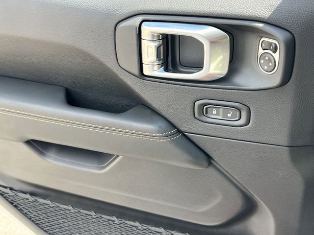 New 2025 Jeep Wrangler Unlimited Rubicon 392 image 29