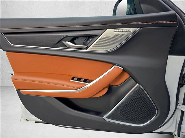 Certified 2024 Jaguar XF R-Dynamic SE image 26