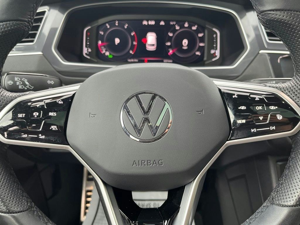 Certified 2024 Volkswagen Tiguan SEL R-Line w/ MDO Package, Two-Row AWD/4WD image 21