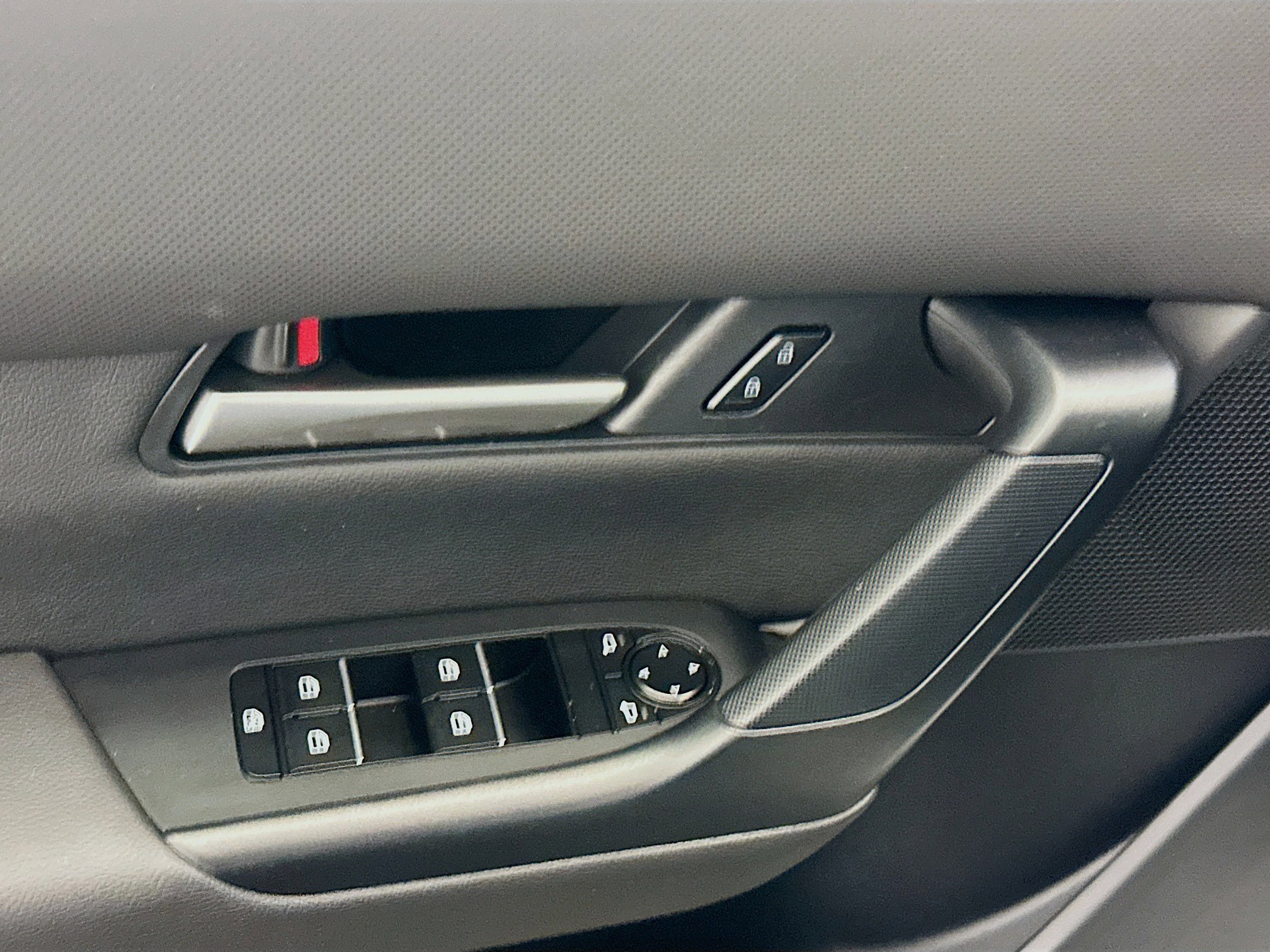 Used 2025 MAZDA CX-50 AWD 2.5 S w/ Premium Package image 15