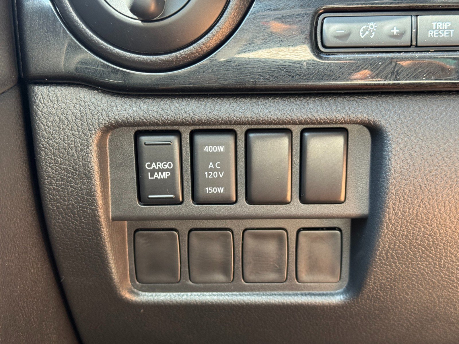 Used 2021 Nissan Titan SV w/ SV Convenience Package RWD image 17