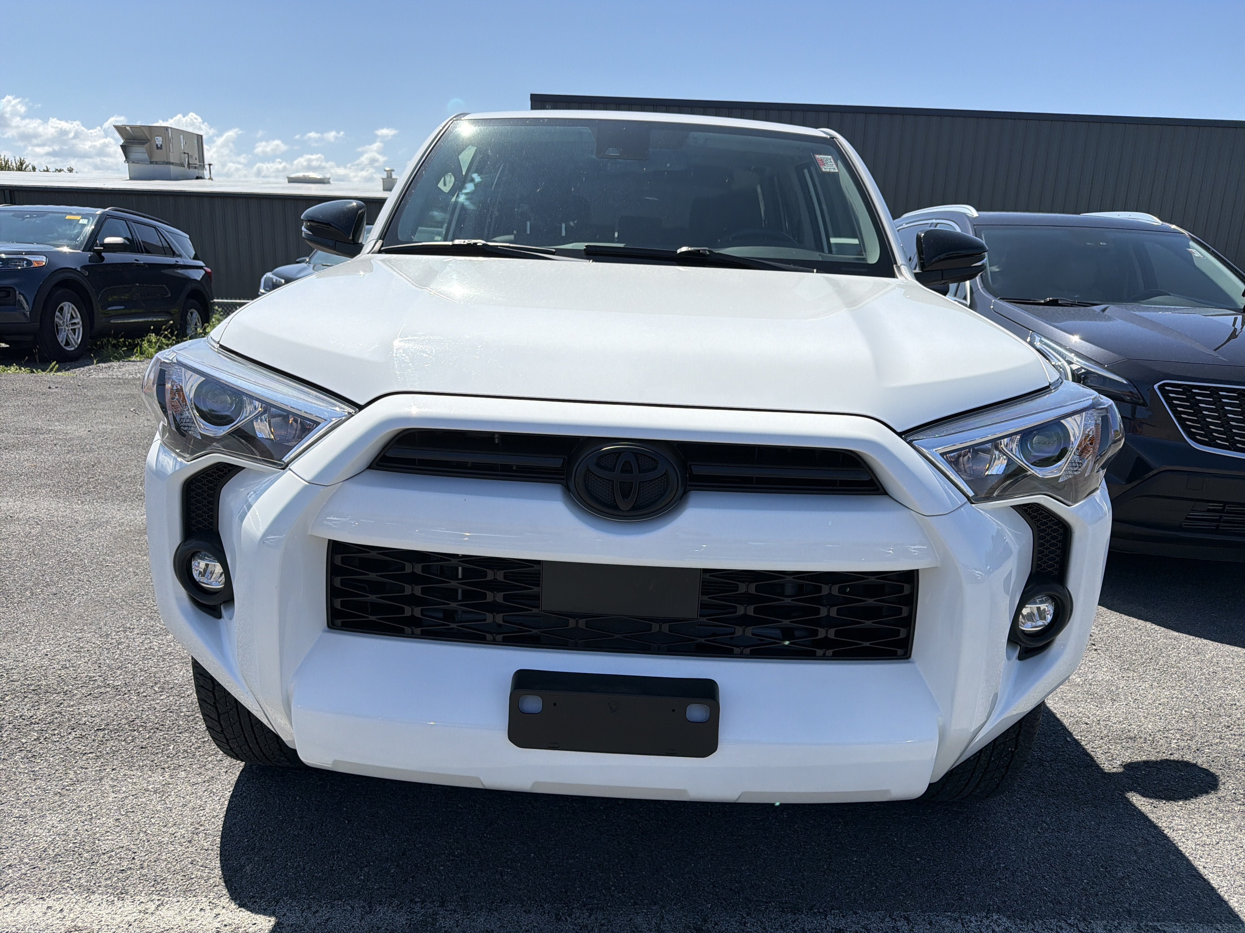 Used 2023 Toyota 4Runner SR5 Premium w/ Moonroof Package AWD/4WD image 3