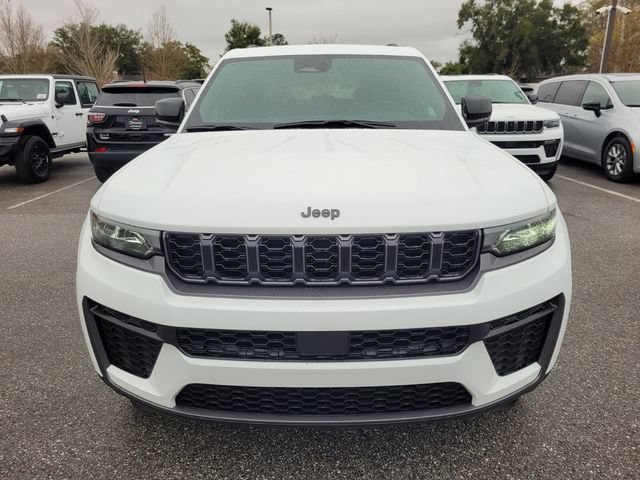 New 2026 Jeep Grand Cherokee Altitude RWD image 18