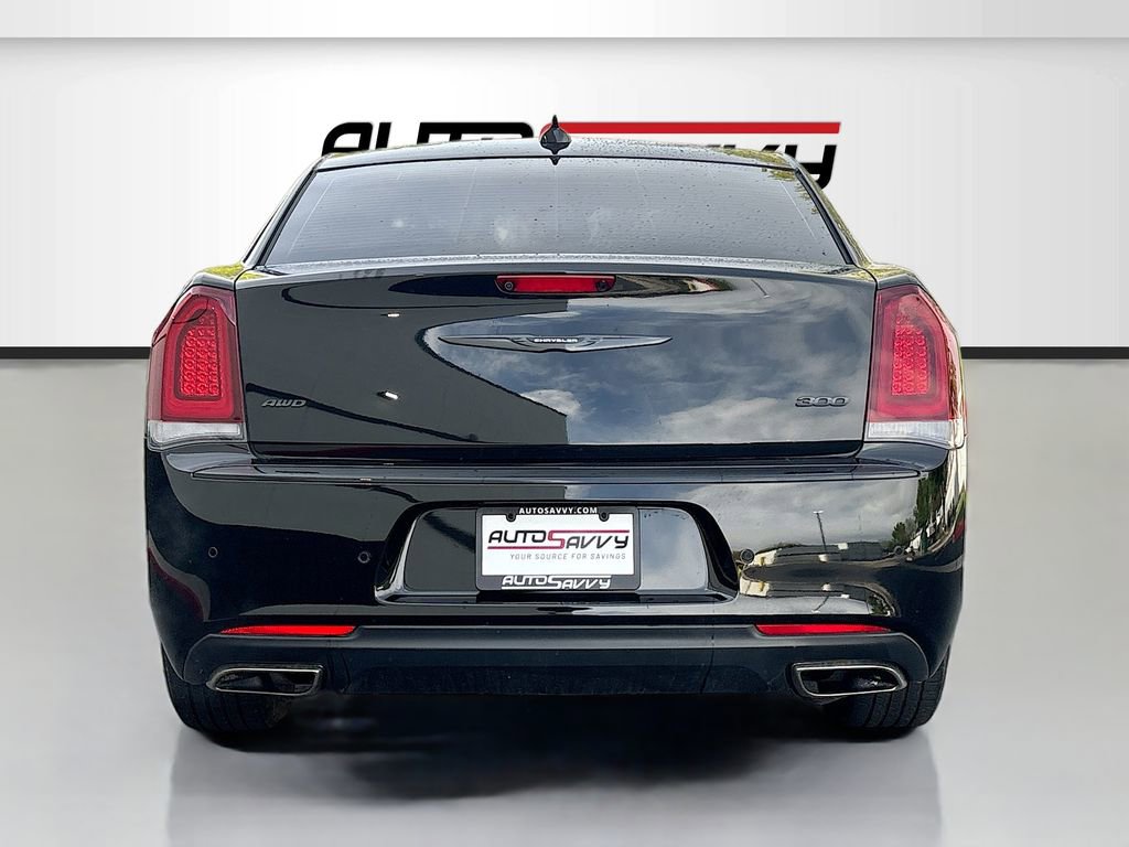 Used 2023 Chrysler 300 Touring L w/ Popular Equipment Group AWD/4WD image 6