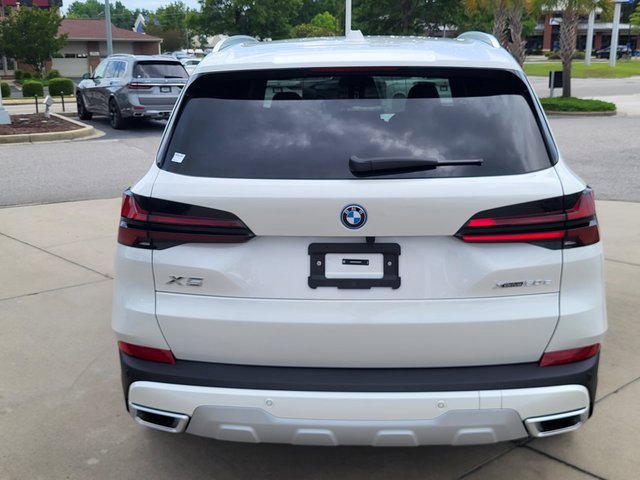 New 2026 BMW X5 xDrive50e w/ Premium Package image 3