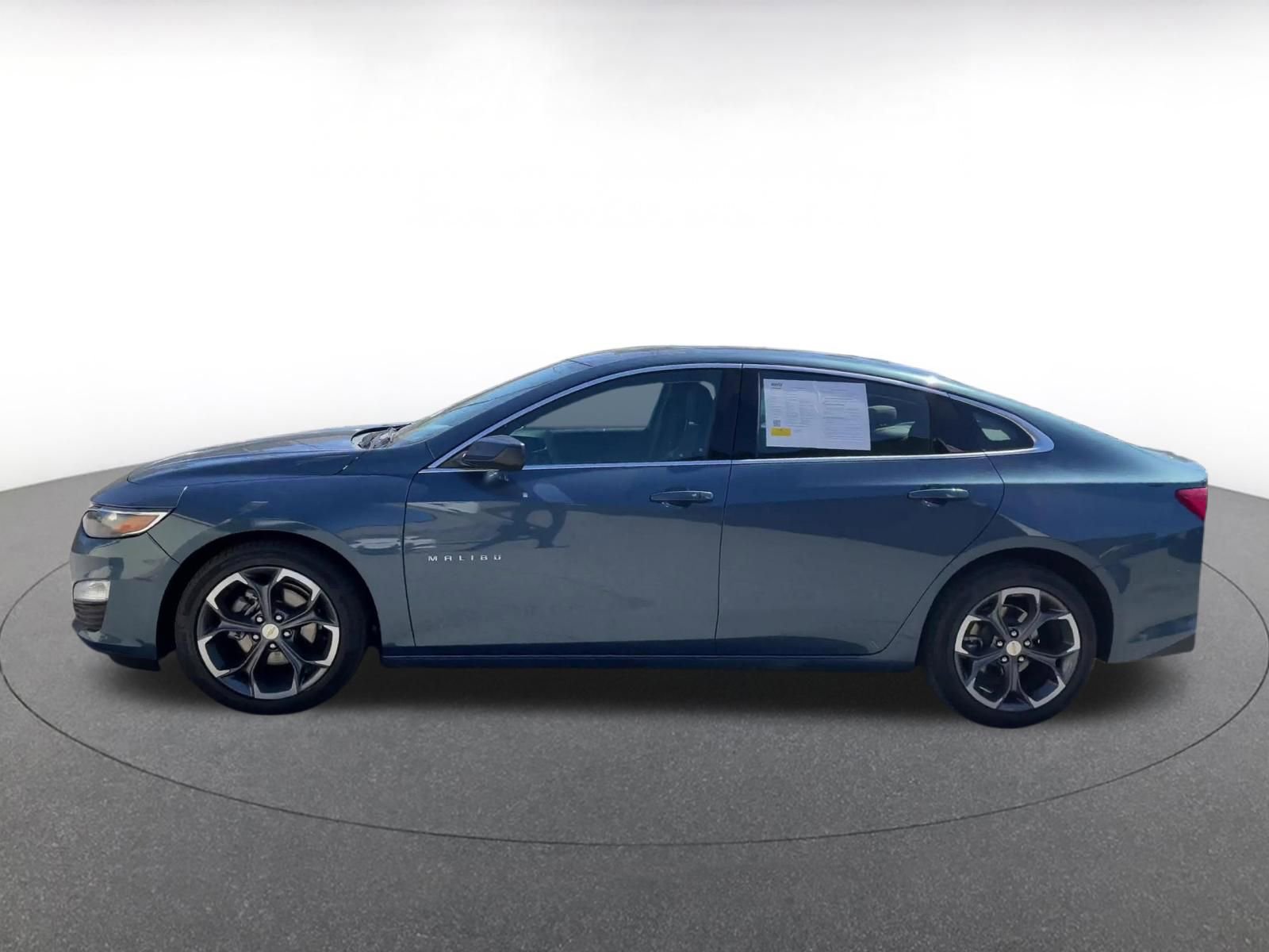 Used 2024 Chevrolet Malibu LT image 9