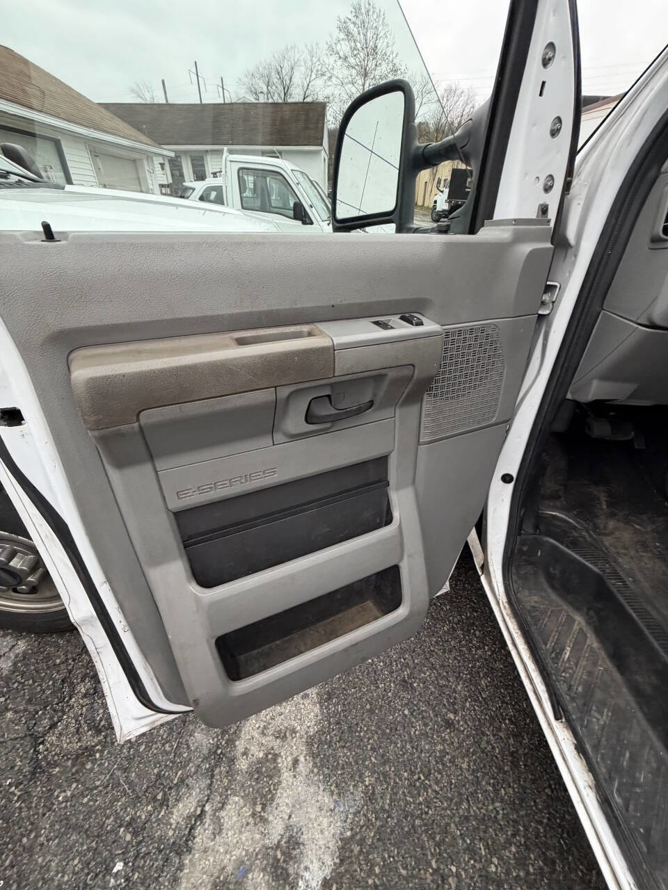 Used 2021 Ford E-350 and Econoline 350 Super Duty w/ Power Windows & Locks Group RWD image 14