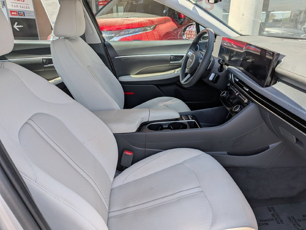 Used 2025 Hyundai Sonata SEL FWD image 30