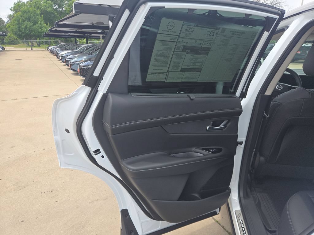 New 2026 Nissan Murano Platinum w/ Cargo Package AWD/4WD image 13