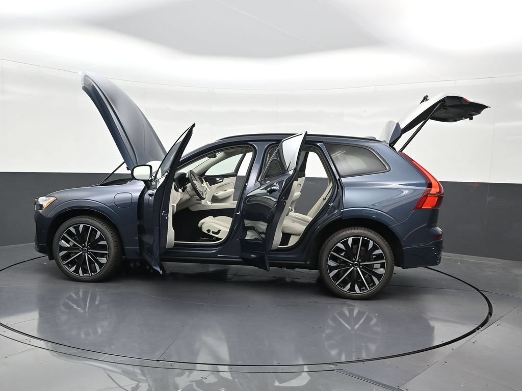 New 2026 Volvo XC60 T8 Ultra w/ Protection Package Premier AWD/4WD image 31
