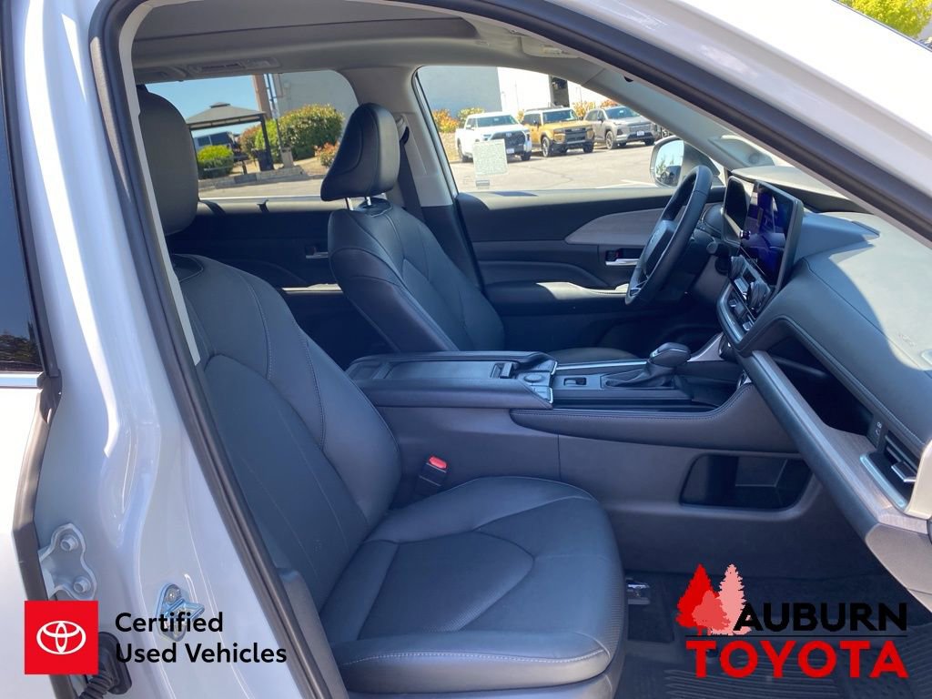Certified 2025 Toyota Grand Highlander AWD image 15