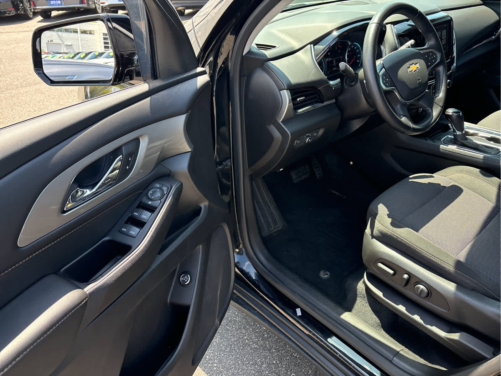 Used 2018 Chevrolet Traverse LT AWD/4WD image 7