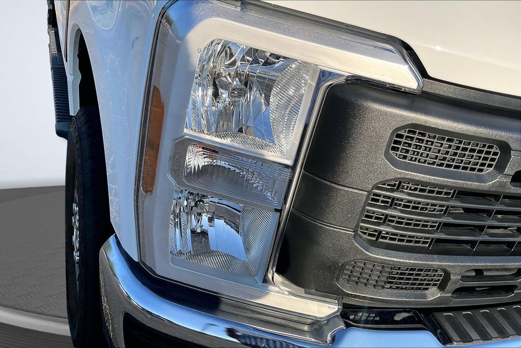Used 2024 Ford F350 XL AWD/4WD image 33