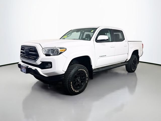 Used 2019 Toyota Tacoma SR5 w/ Four Season Floor Mat Package AWD/4WD image 2