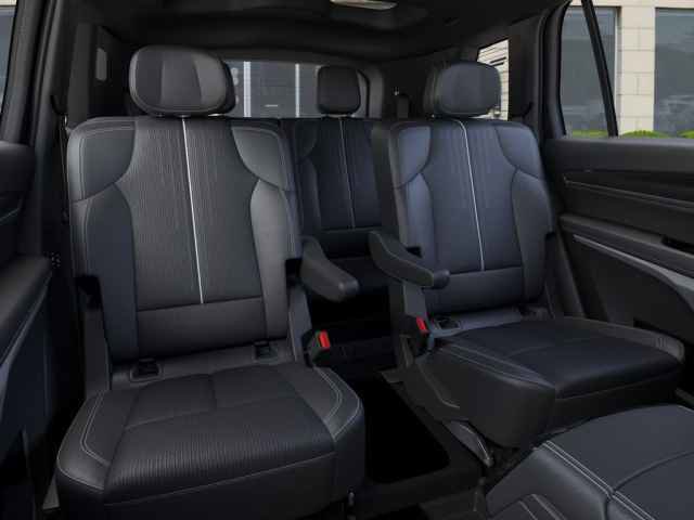 New 2026 Cadillac Vistiq Sport w/ LPO, Floor Liner Package AWD/4WD image 18