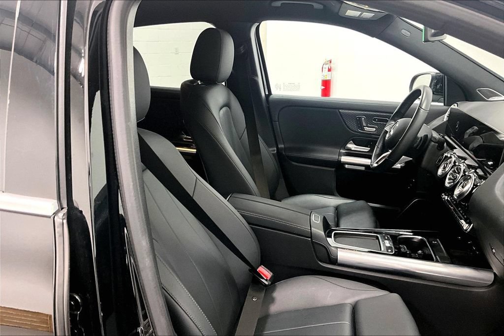 Used 2025 Mercedes-Benz GLA 250 4MATIC image 7